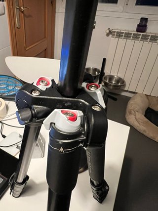 Trípode Manfrotto para cámara
