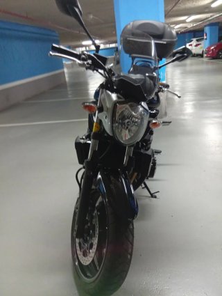 Suzuki Bandit 650 Naked Negra