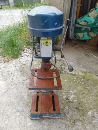 Taladro de columna azul