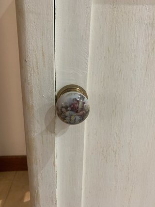 Mueble lavabo antiguo con jofaina