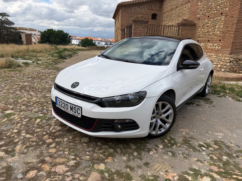 Volkswagen Scirocco 2010 - foto 1