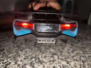 Coche teledirigido Bugatti Divo
