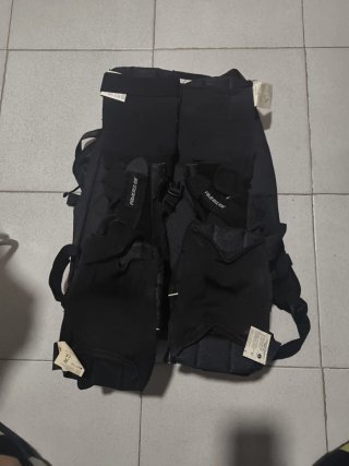 Kit Patines línea Rollerblade mochila protecciones