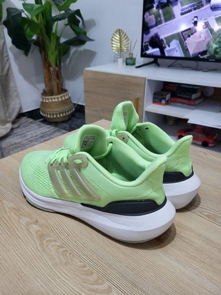 Adidas Ultrabounce. -T46