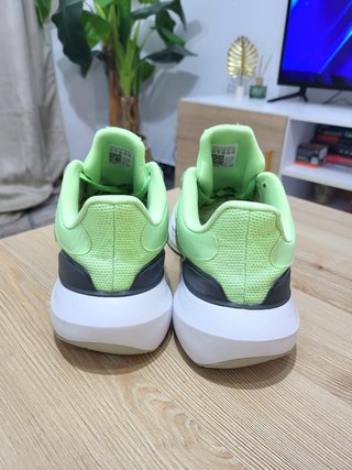 Adidas Ultrabounce. -T46