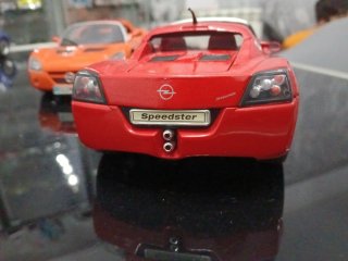 Opel Speedster 1/18 Welly