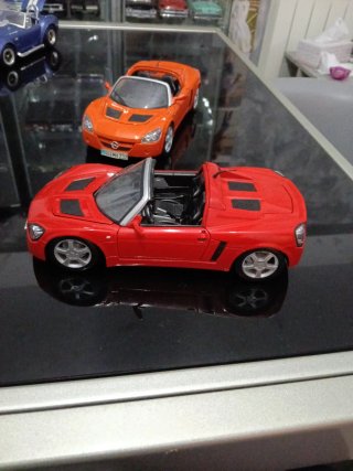Opel Speedster 1/18 Welly