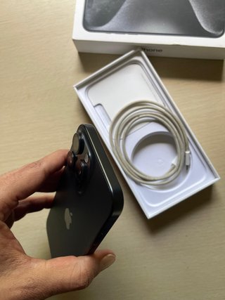 iPhone 15 Pro Max 256Gb igual a nuevo