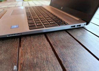 Portátil HP HP 250 G8 gris claro