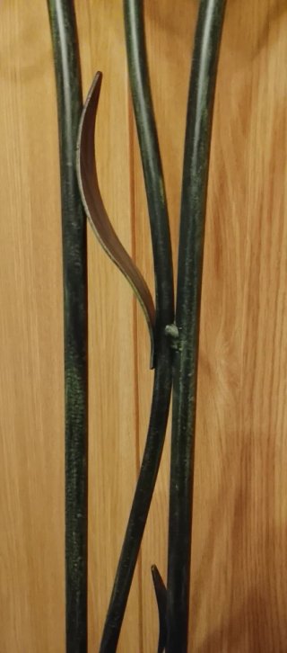 Lámpara de pie metálica verde