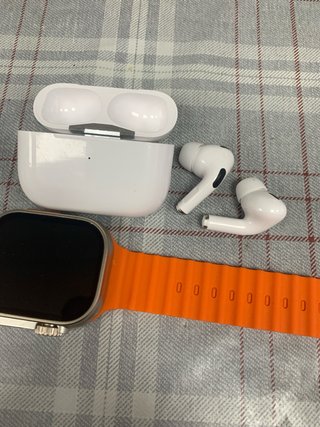 Reloj inteligente y auriculares