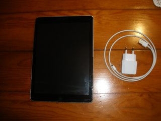 iPad Air A1474 32GB Argento 9.7 iCloud Libero