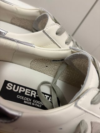 Zapatillas Golden Goose Blancas y Plateadas