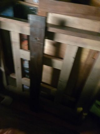 Mesa de madera castaño estensible se le puede dar