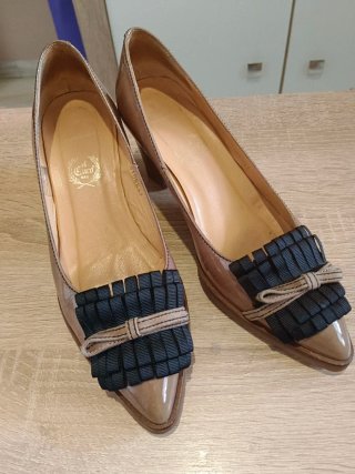 Zapatos de tacón El Cuco marrones