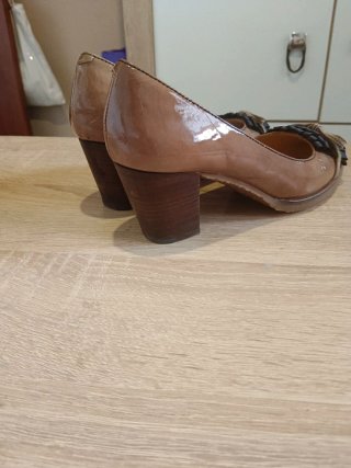 Zapatos de tacón El Cuco marrones