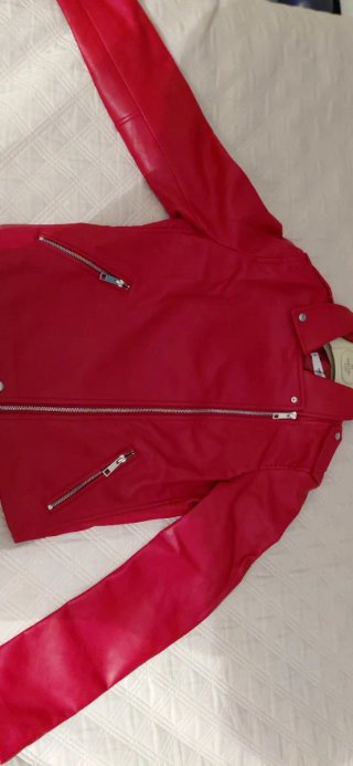 Cazadora polipiel roja Mango Talla M