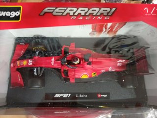 Coche a escala 1:18 Ferrari SF21 C. Sainz