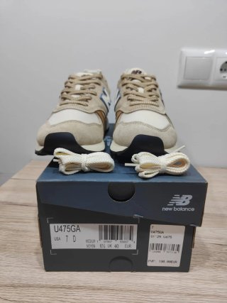 New Balance 475 v1 Premium Suede Beige Talla 40