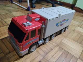 Camión Micro Machines Rojo y Blanco