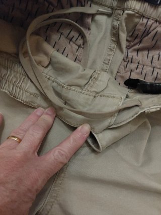 Bermudas color beige