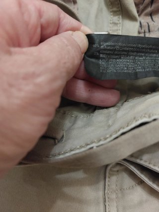 Bermudas color beige