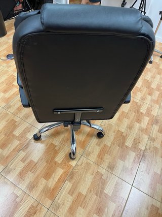Silla de oficina negra