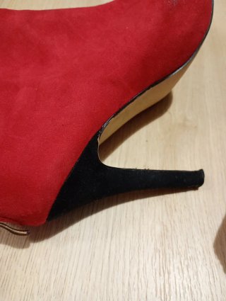 Botines Rojos Puntiagudos