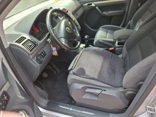 Volkswagen tuoran 2009