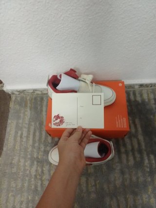 Jordan Retro 4 San Valentín