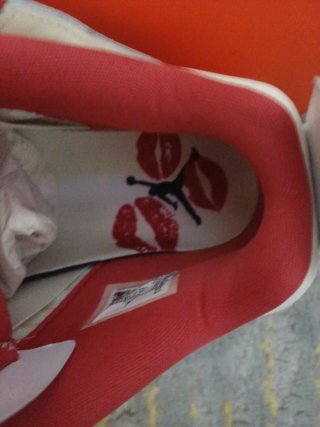Jordan Retro 4 San Valentín