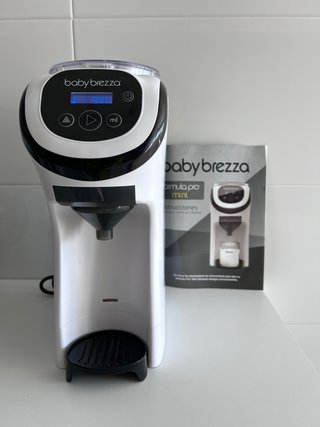 Baby Brezza Formula Pro Mini + Elevador