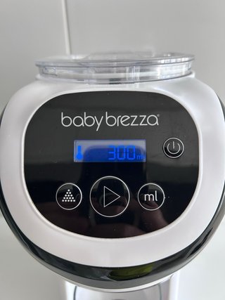 Baby Brezza Formula Pro Mini + Elevador