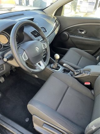 Megane 3. 1.5dci 110cv muy cuidado