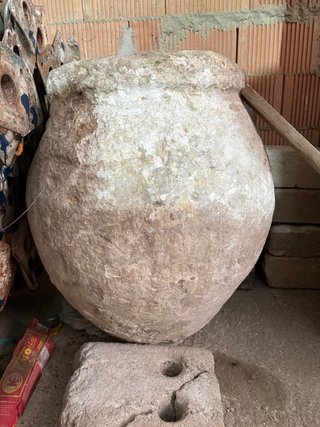 Tinaja de piedra antigua