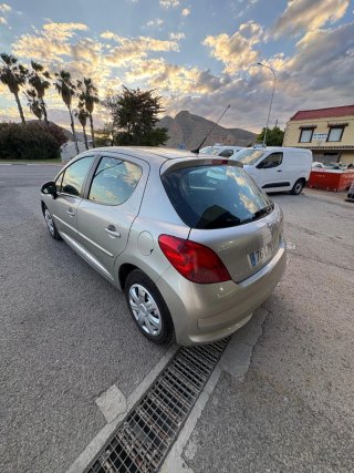 PEUGEOT 207 1.4 HDI 70CV — ECONÓMICO Y FIABLE