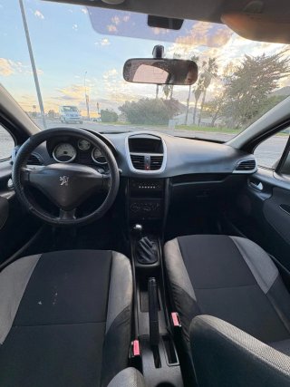 PEUGEOT 207 1.4 HDI 70CV — ECONÓMICO Y FIABLE