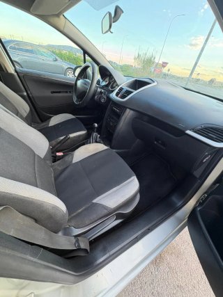 PEUGEOT 207 1.4 HDI 70CV — ECONÓMICO Y FIABLE