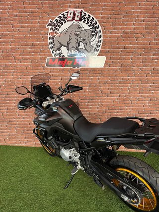 Voge 900 DSX