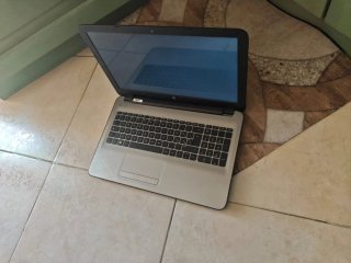 PC hp pav 15 ram 8gb ssd 256gb 15.6"