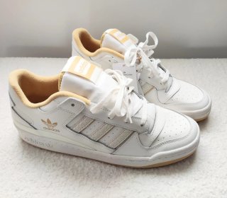Zapatillas Adidas Forum Blancas y Doradas