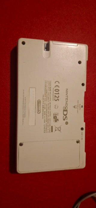 Nintendo DSi Edición Pokémon Blanca