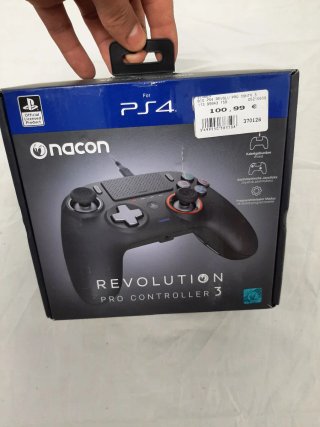 Mando Nacon Revolution Pro Controller 3 PS4