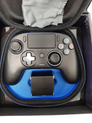 Mando Nacon Revolution Pro Controller 3 PS4