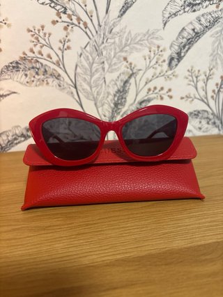 Gafas de sol Guess rojas GU7868-66A