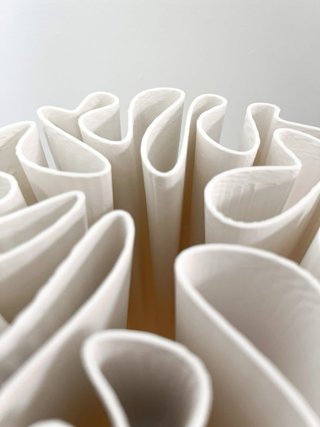 Jarrón alto de plastico (PLA) blanco