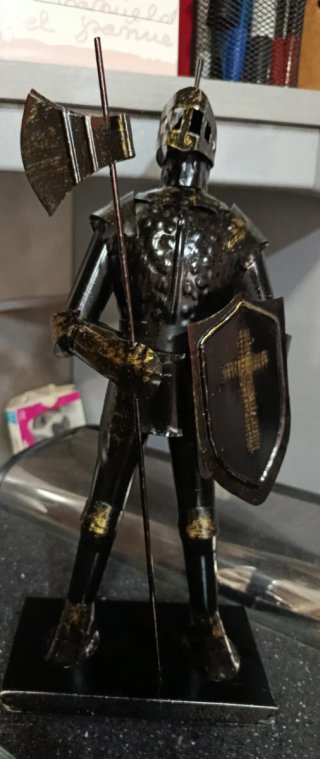 Guerrero de chapa antiguo