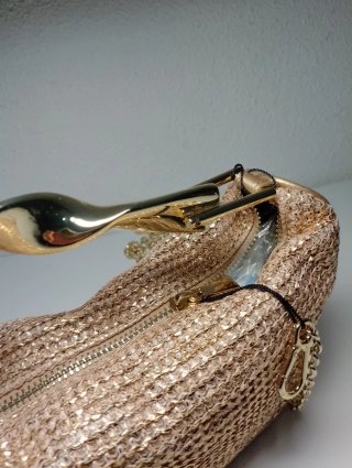 Bolso fiesta mini Zara trenzado dorado asa metal