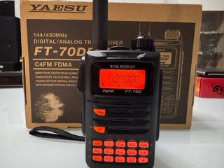 Emisora Yaesu FT-70D Digital/Analógica