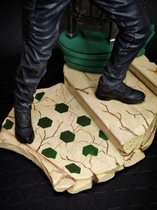 Figura Leon Kennedy Resident Evil Requiem 25cm